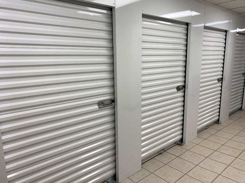 indoor heated storage in Dumont, Coq